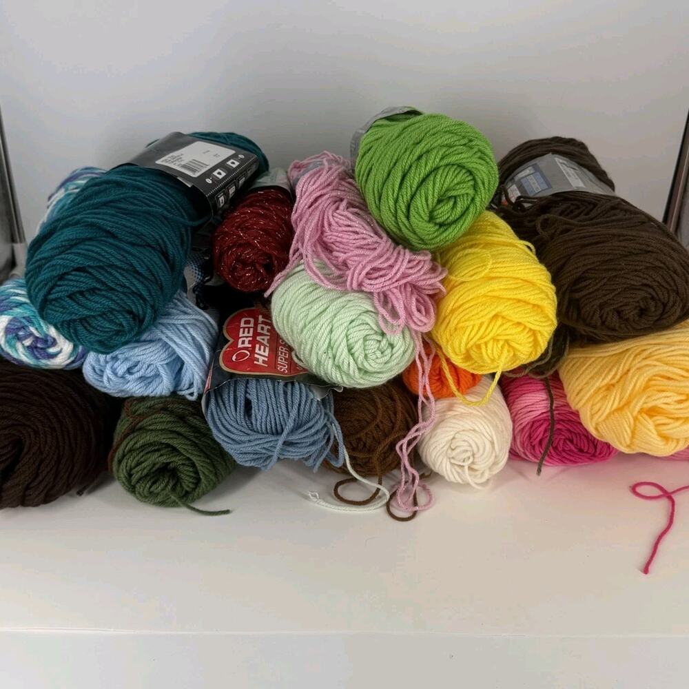 20 Skeins Large Yarn Red Heart Super Saver Caron 5.9 Lbs Mixed Lot